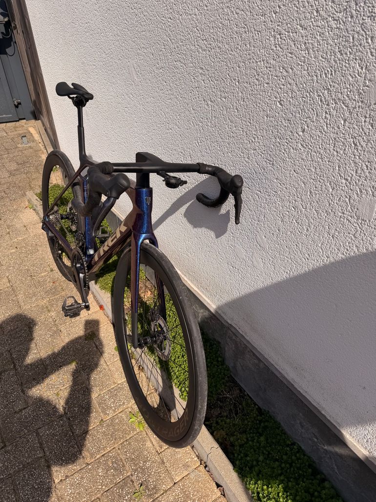 Trek Madone SLR 7 Gen 8 2025
