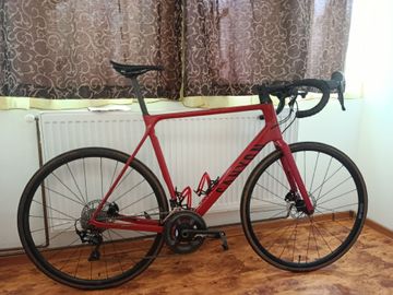 Canyon Ultimate CF SL 7 2024 2024 Road & Gravel d'occasion — image 1 sur 9