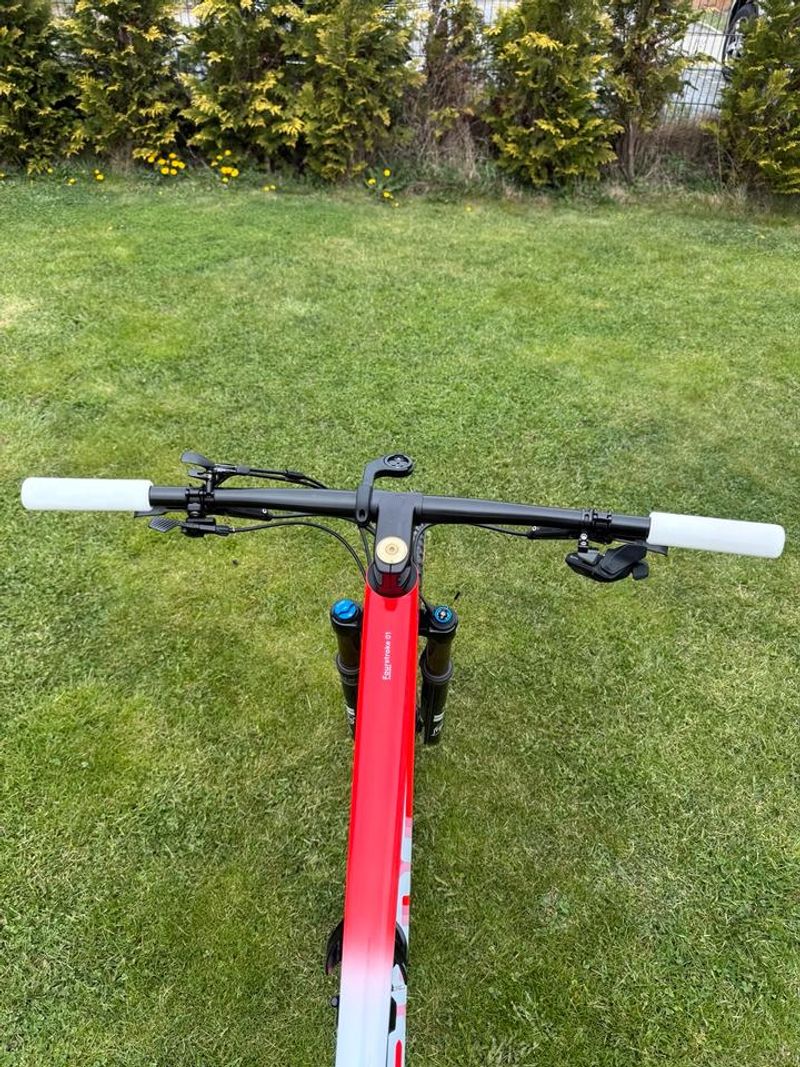 Used BMC Fourstroke 01 LTD 2023 Mountainbike, White — image 10 of 12