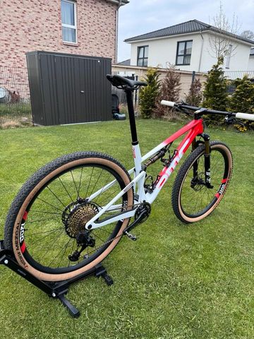 Used BMC Fourstroke 01 LTD 2023 Mountainbike, White — image 5 of 12