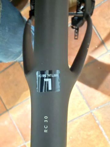 Gebrauchtes Scott Addict RC 30 2025 2025 Road & Gravel, Schwarz — Bild 5 von 5