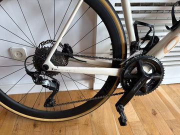 Used Orbea ORCA M30 2025 2025 Road & Gravel, White — image 3 of 10