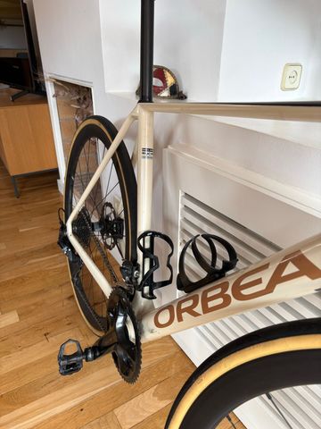 Used Orbea ORCA M30 2025 2025 Road & Gravel, White — image 8 of 10