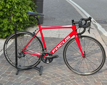 Used Focus IZALCO RACE Ultegra 2018 2018 Road & Gravel, Red — image 1 of 3