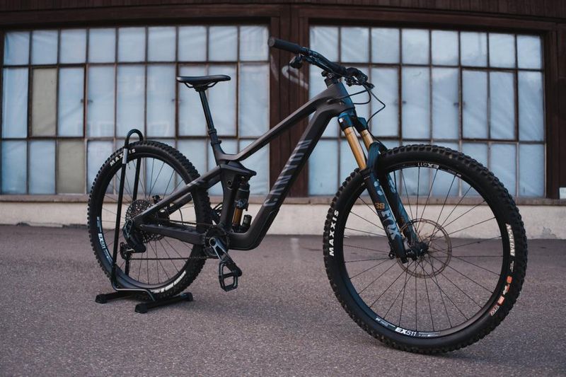 Used Canyon Strive CFR 2023 MTB