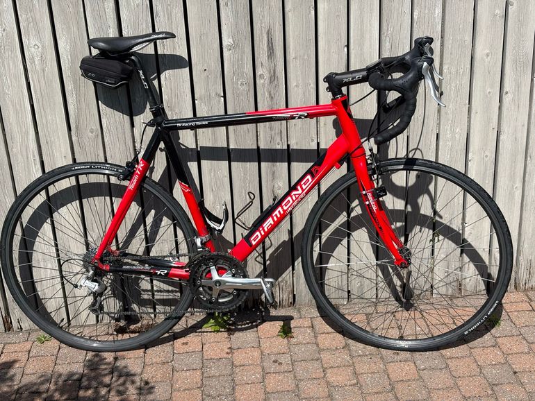 Used Diamond Diamond Custom Shimano Sora 2016 Road & Gravel, Rojo — image 1 of 4