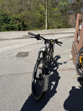 Used Lapierre e-Explorer 8.7 High 2024 2024 Urban, Light Gray — image 2 of 3