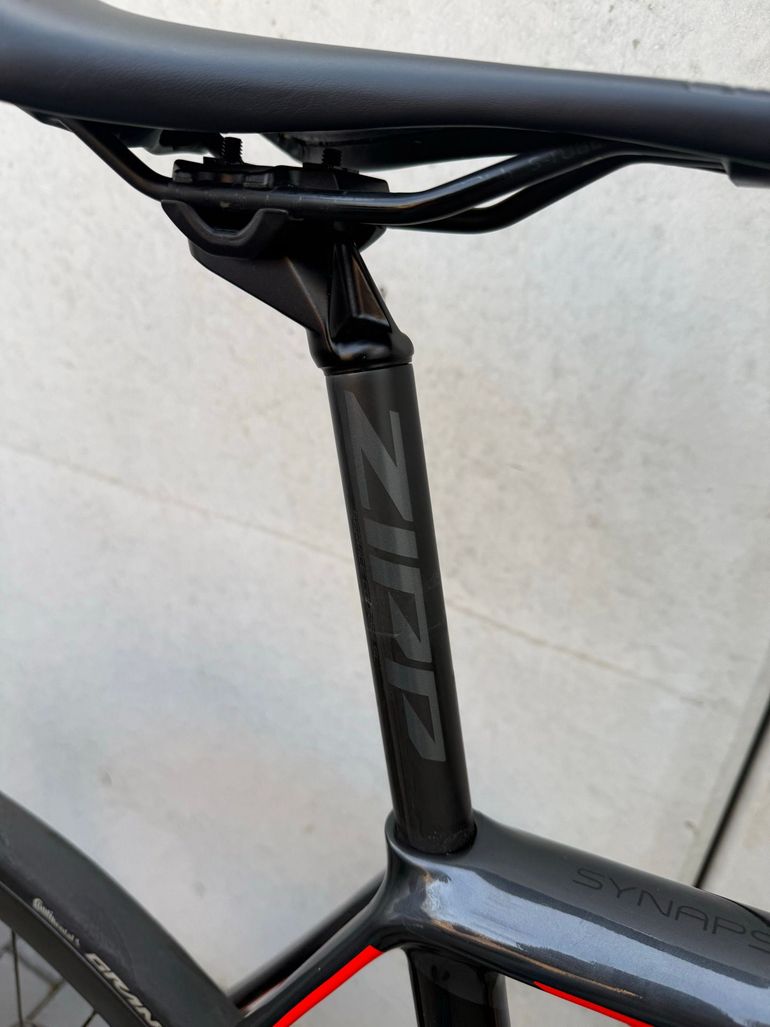 Used Cannondale Synapse Carbon Disc RED eTap 2019 2019 Road & Gravel — image 8 of 10