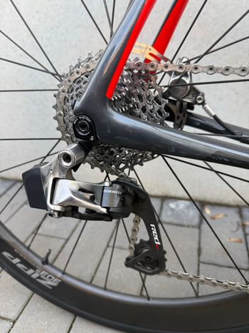 Used Cannondale Synapse Carbon Disc RED eTap 2019 2019 Road & Gravel — image 3 of 10