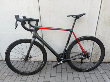 Used Cannondale Synapse Carbon Disc RED eTap 2019 2019 Road & Gravel — image 2 of 10