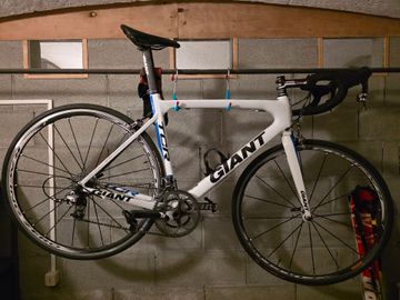 Used Giant Tcr SRAM Force 2018 Road & Gravel, White — image 2 of 11
