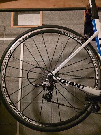 Used Giant Tcr SRAM Force 2018 Road & Gravel, White — image 4 of 6