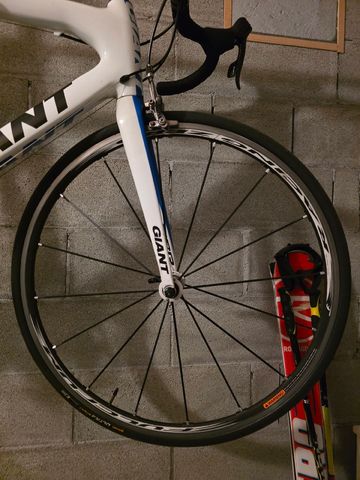 Used Giant Tcr SRAM Force 2018 Road & Gravel, White — image 3 of 11