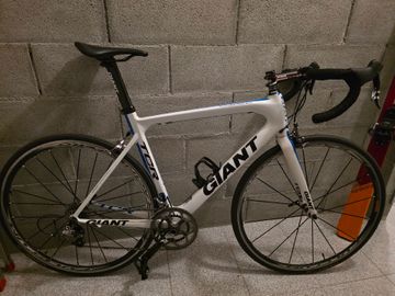 Used Giant Tcr SRAM Force 2018 Road & Gravel, White — image 1 of 11