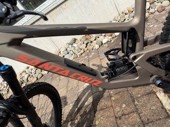 Used Santa Cruz Santa Cruz Megatower 2 2023 Mountainbike, Orange — image 7 of 11