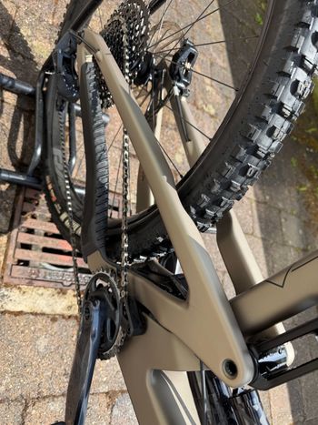 Used Santa Cruz Santa Cruz Megatower 2 2023 Mountainbike, Orange — image 9 of 11
