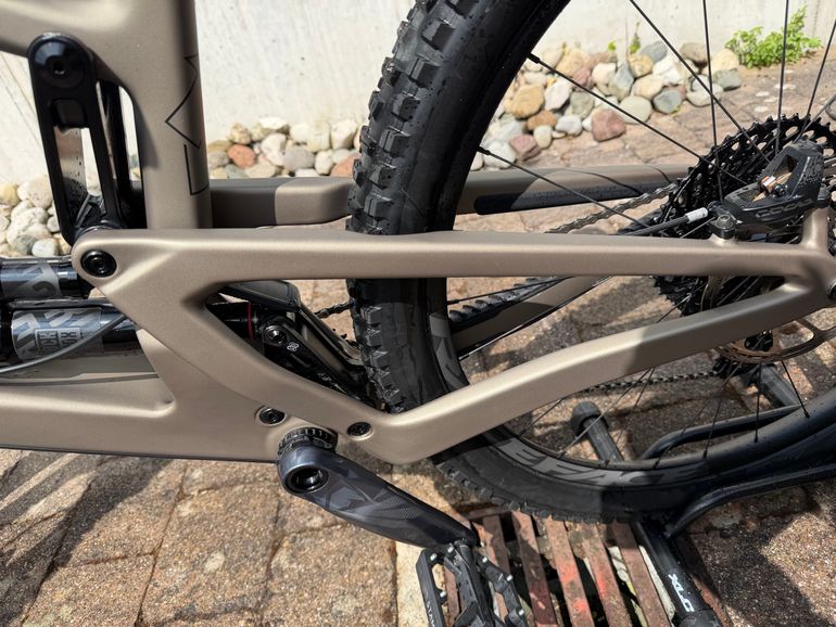 Used Santa Cruz Santa Cruz Megatower 2 2023 Mountainbike, Orange — image 8 of 11