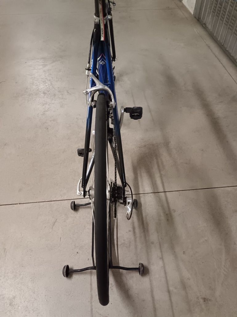 Used Colnago C40 Campagnolo Chorus 1999 Road & Gravel, Black — image 10 of 11