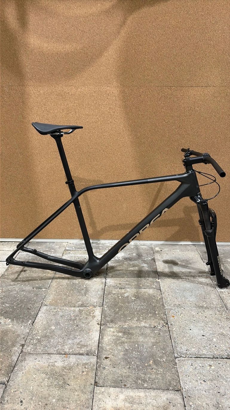 Used Orbea ALMA CARBON 2024 Frameset 2024 Mountainbike, Black, 29 — image 1 of 10
