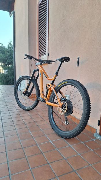 Used Giant Reign SRAM GX Eagle 2020 Mountainbike, Naranja — image 2 of 5