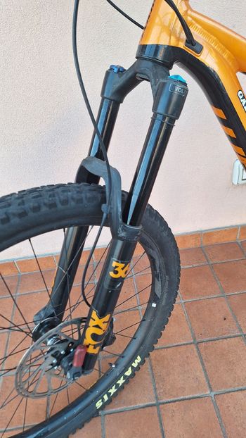 Used Giant Reign SRAM GX Eagle 2020 Mountainbike, Naranja — image 4 of 5