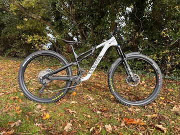 Used Canyon Neuron 6 2022 2022 Mountainbike, White, 27.5, 29 — image 1 of 6