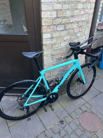 Tweedehands Bianchi Sprint 105 2024 2024 Road & Gravel — afbeelding 2 van 9