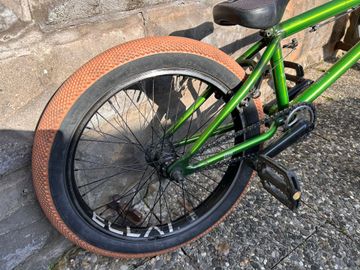 Used Wethepeople Custom Other 2018 Youth, Green — image 2 of 8