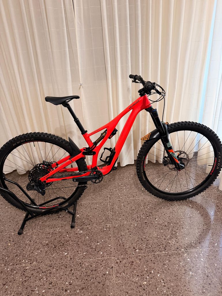 Used Specialized Stumpjumper SRAM GX Eagle 2019 Mountainbike, Orange — image 3 of 9