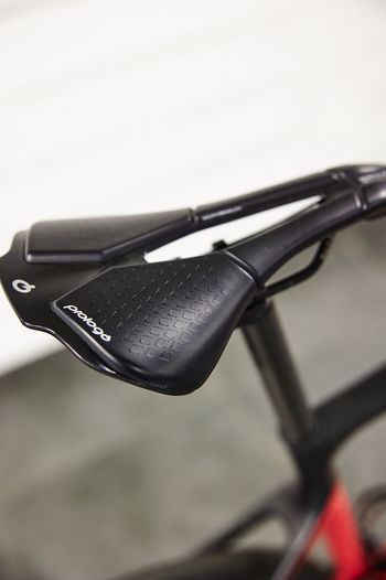 Used Orbea ORCA M21eTEAM 2022 2022 Road & Gravel, Rot — image 8 of 11