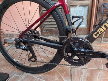 Cannondale SuperSix EVO Shimano Dura Ace Di2 2024 Road & Gravel usato, Rosso — immagine 8 di 13