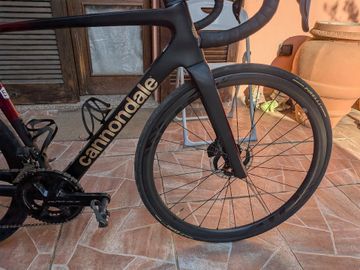 Cannondale SuperSix EVO Shimano Dura Ace Di2 2024 Road & Gravel usato, Rosso — immagine 10 di 13