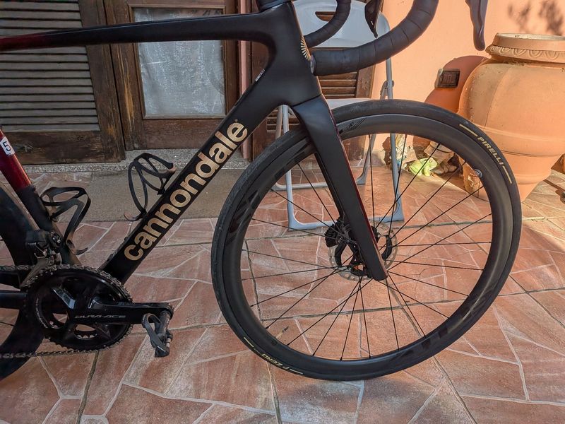 Cannondale SuperSix EVO Shimano Dura Ace Di2 2024 Road & Gravel usato, Rosso — immagine 10 di 13