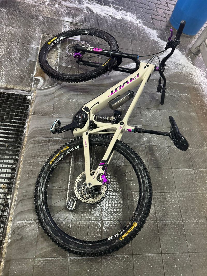 Pivot SHUTTLE AM Ride SLX/XT 2024 2024 MTB usato