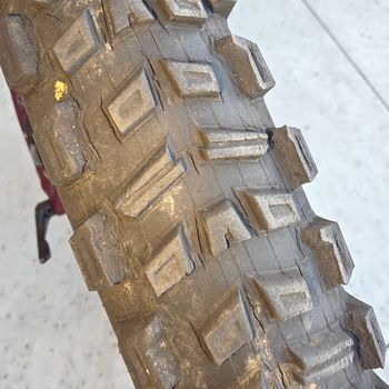 Used Specialized Status 140 2022 2022 Mountainbike — image 14 of 27