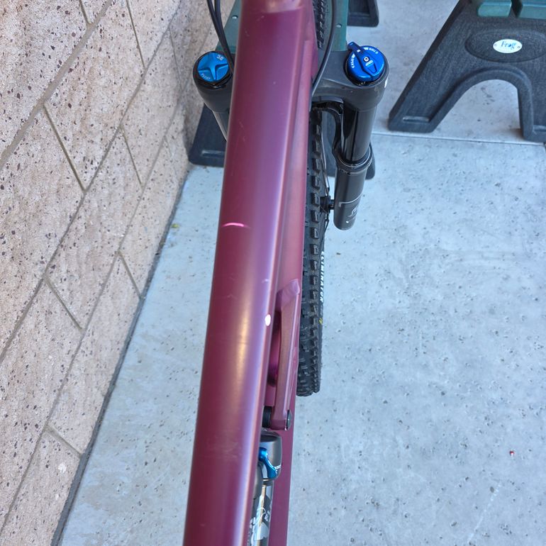 Used Specialized Status 140 2022 2022 Mountainbike — image 8 of 27