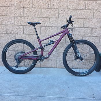 Specialized, Status 140 2022