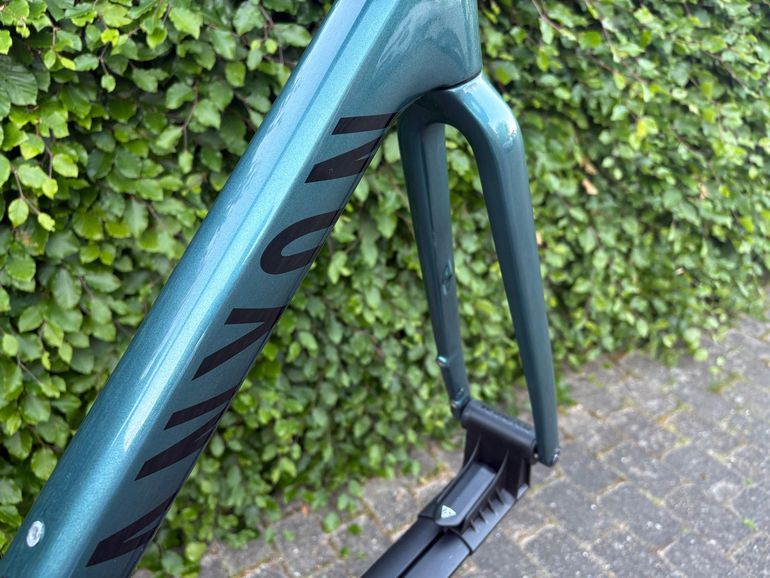 Used Canyon Ultimate CF SLX 9 Disc Di2 2023 Frameset 2023 Road & Gravel, Blue — image 5 of 7