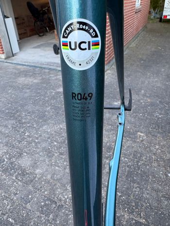 Used Canyon Ultimate CF SLX 9 Disc Di2 2023 Frameset 2023 Road & Gravel, Blue — image 6 of 7