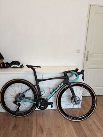 Used Bianchi Specialissima Shimano Ultegra Di2 2025 Road & Gravel, Schwarz — image 5 of 16