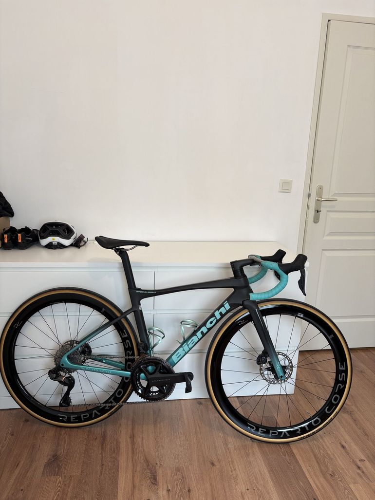 Used Bianchi Specialissima Shimano Ultegra Di2 2025 Road & Gravel, Schwarz — image 5 of 16