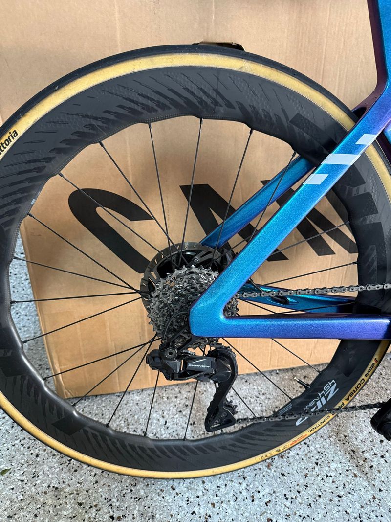 Used Canyon Aeroad CFR Di2 2025 2025 Road & Gravel, Blue — image 3 of 6