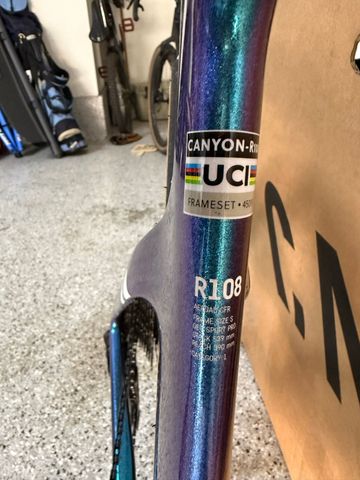 Used Canyon Aeroad CFR Di2 2025 2025 Road & Gravel, Blue — image 4 of 6
