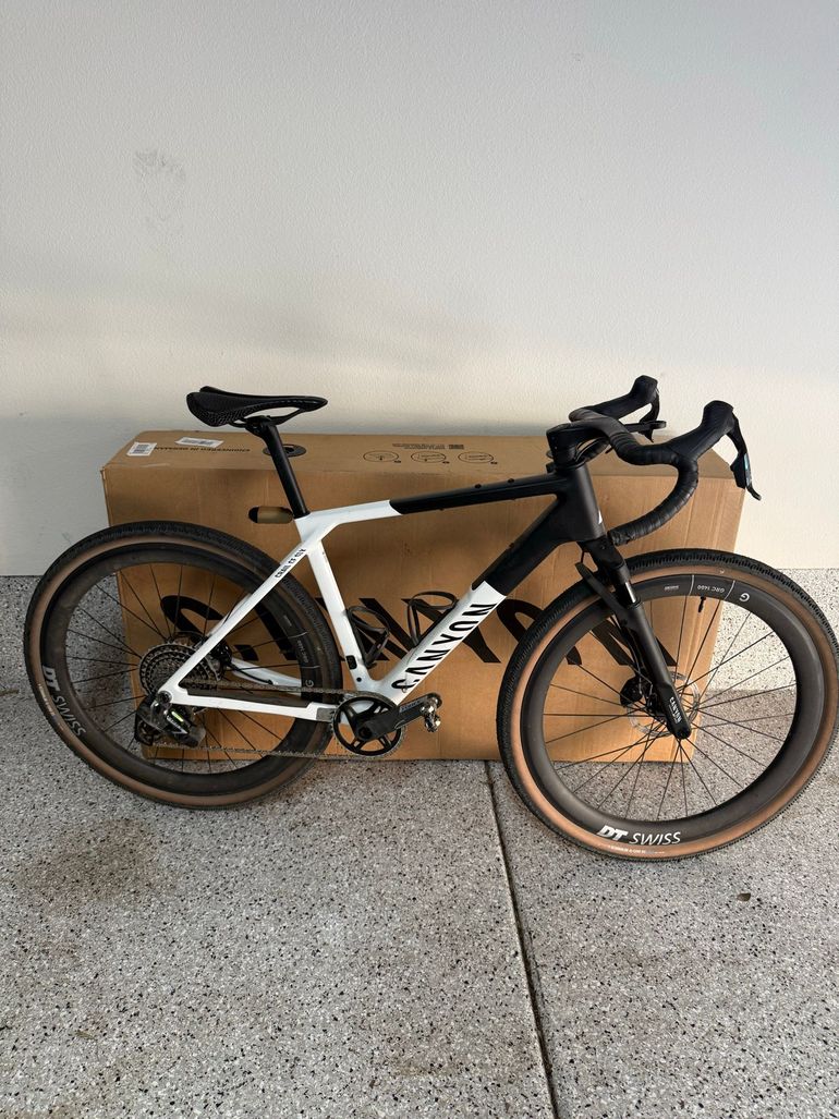 Used Canyon Grail CF SLX 8 Rift 2026 2026 Road & Gravel, White — image 1 of 9