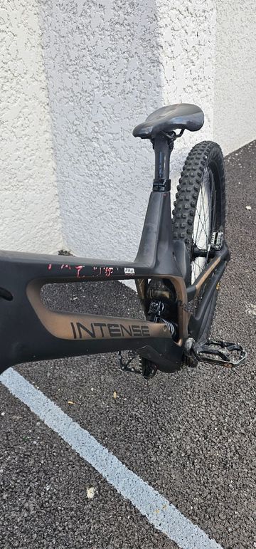 Intense M29 SRAM X01 DH 2022 Mountainbike usato, Nero — immagine 3 di 5