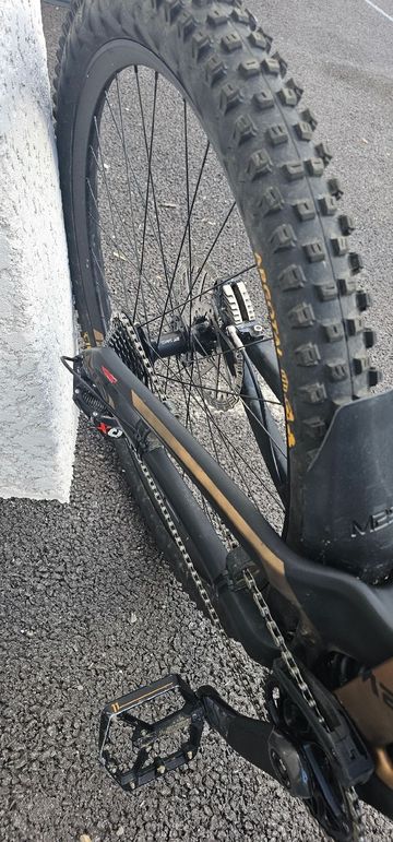 Intense M29 SRAM X01 DH 2022 Mountainbike usato, Nero — immagine 4 di 5