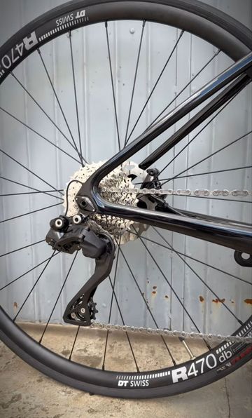 Used Cannondale SuperSix EVO Shimano 105 Di2 2024 Road & Gravel, Black — image 5 of 18