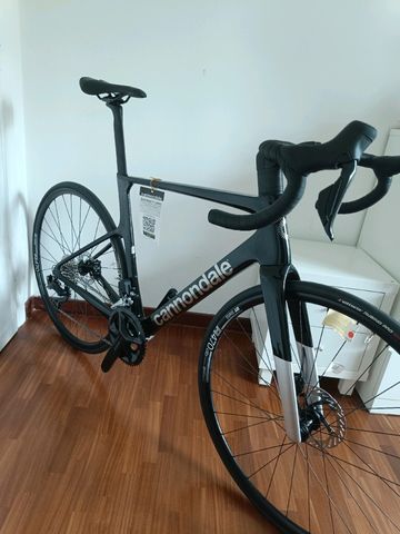 Used Cannondale SuperSix EVO Shimano 105 Di2 2024 Road & Gravel, Black — image 28 of 42