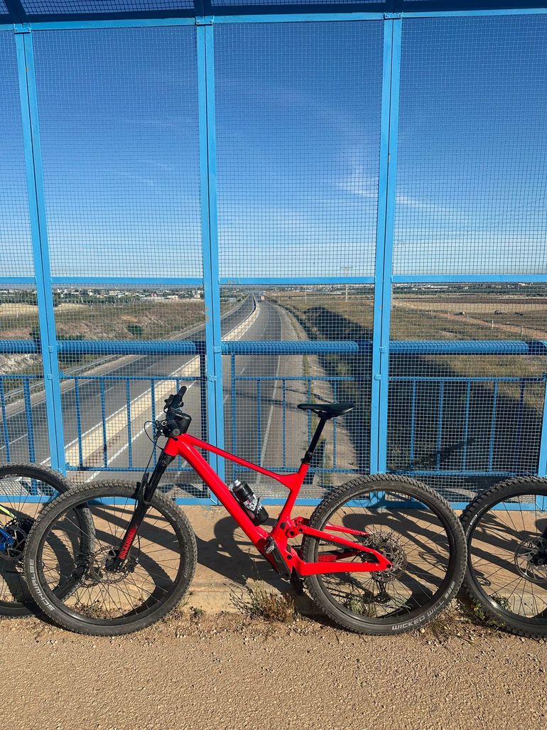 Used Scott Spark 960 2022 2022 Mountainbike, Rojo — image 1 of 3
