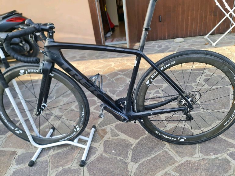Used Trek Madone Shimano Ultegra 2015 Road & Gravel, Black — image 9 of 16